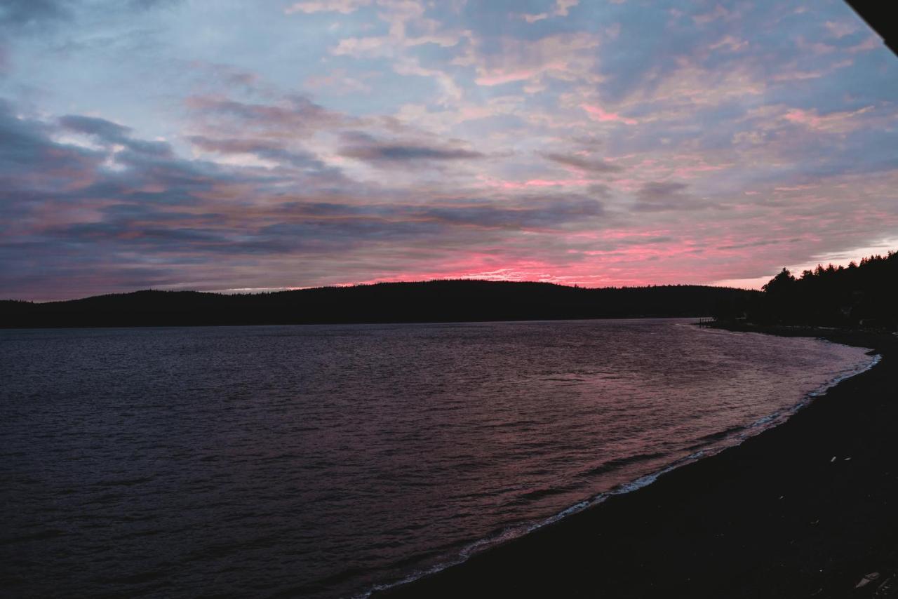 The Oceanfront Hotel Sointula Екстериор снимка