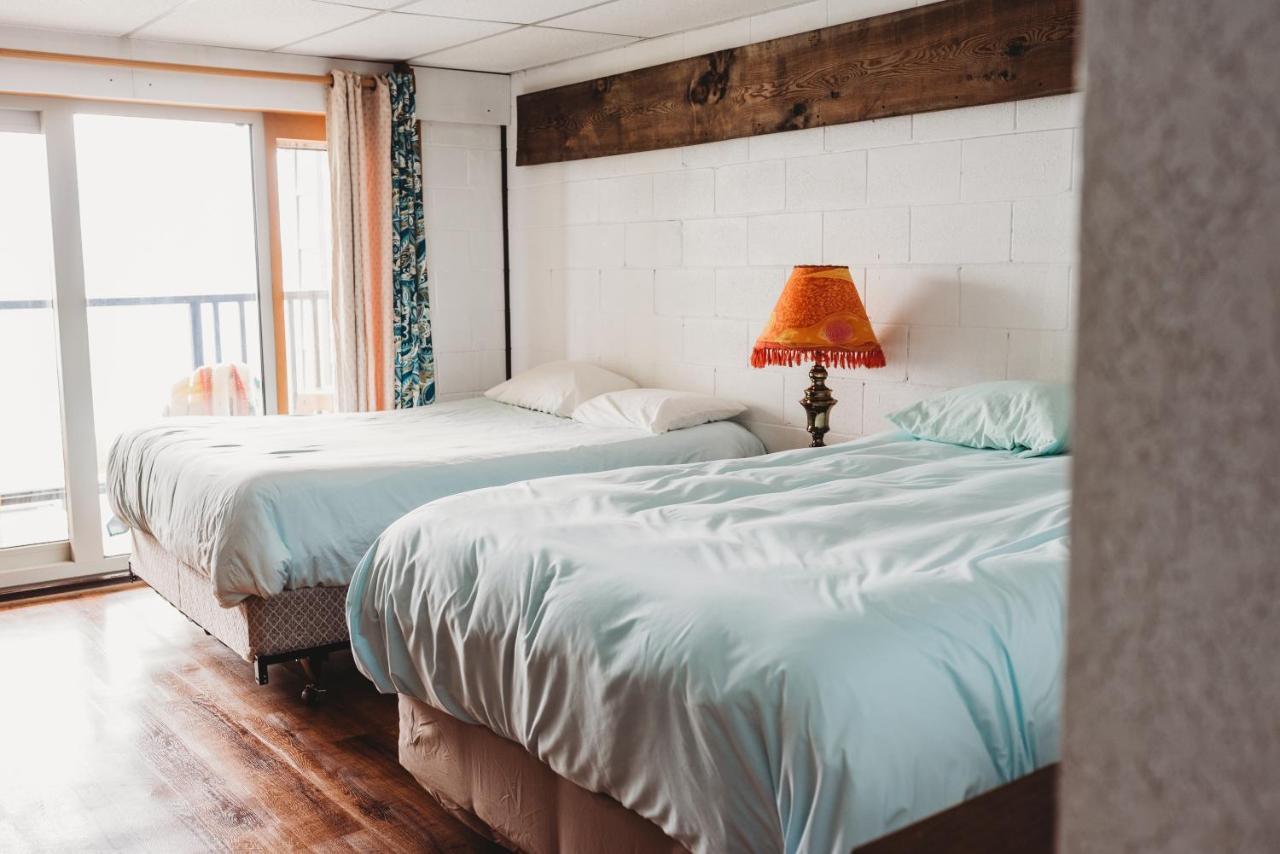 The Oceanfront Hotel Sointula Екстериор снимка