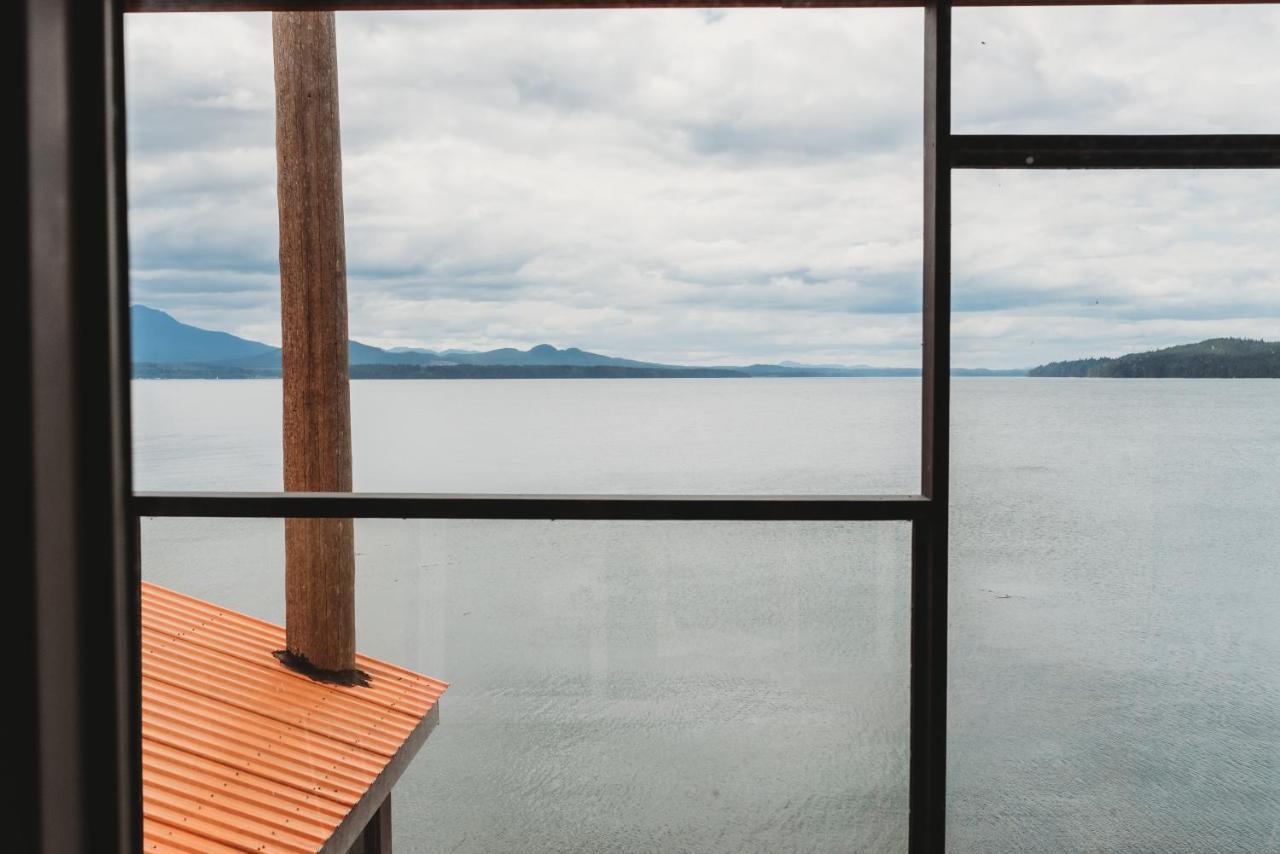 The Oceanfront Hotel Sointula Екстериор снимка