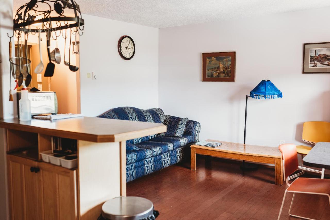The Oceanfront Hotel Sointula Екстериор снимка