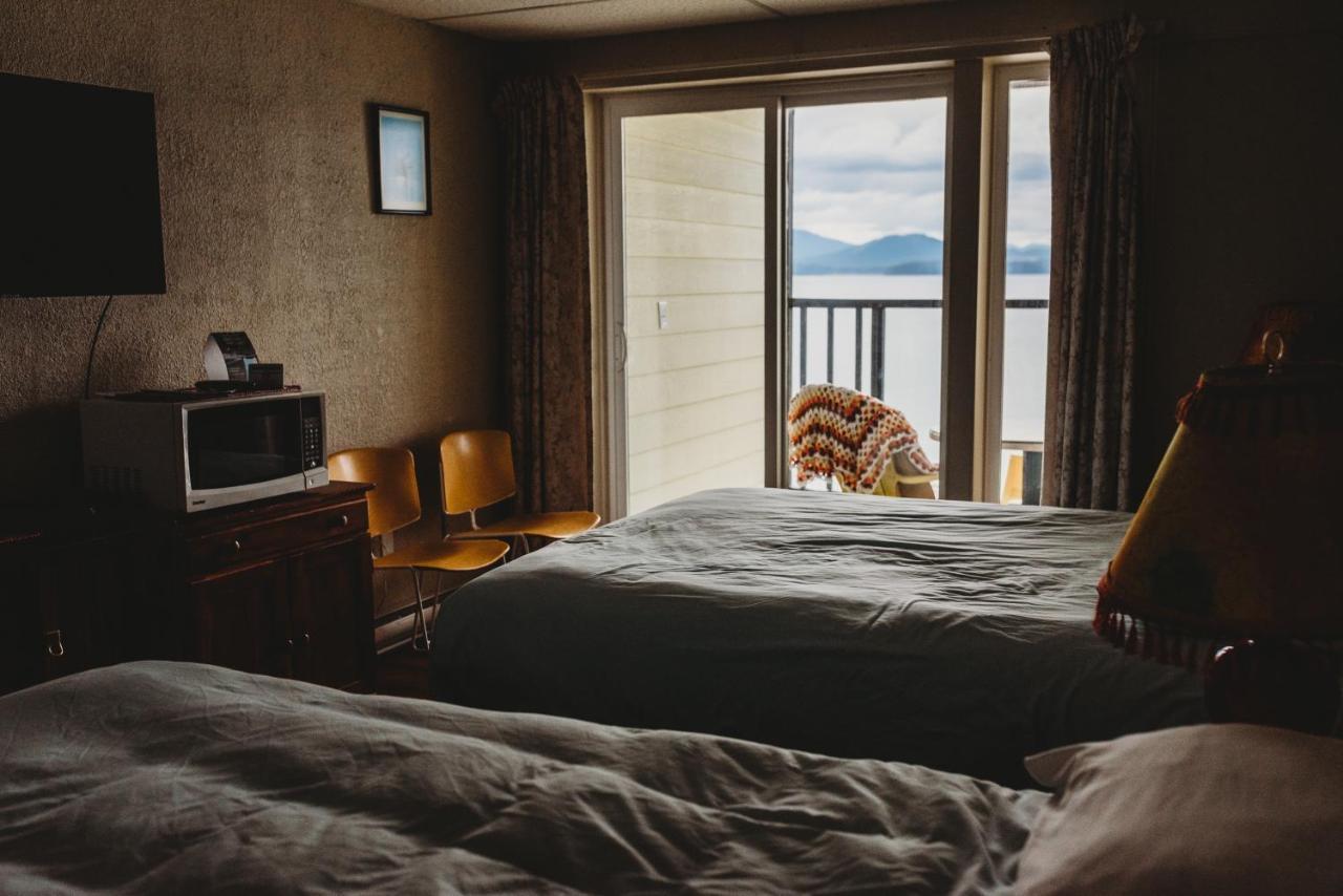 The Oceanfront Hotel Sointula Екстериор снимка