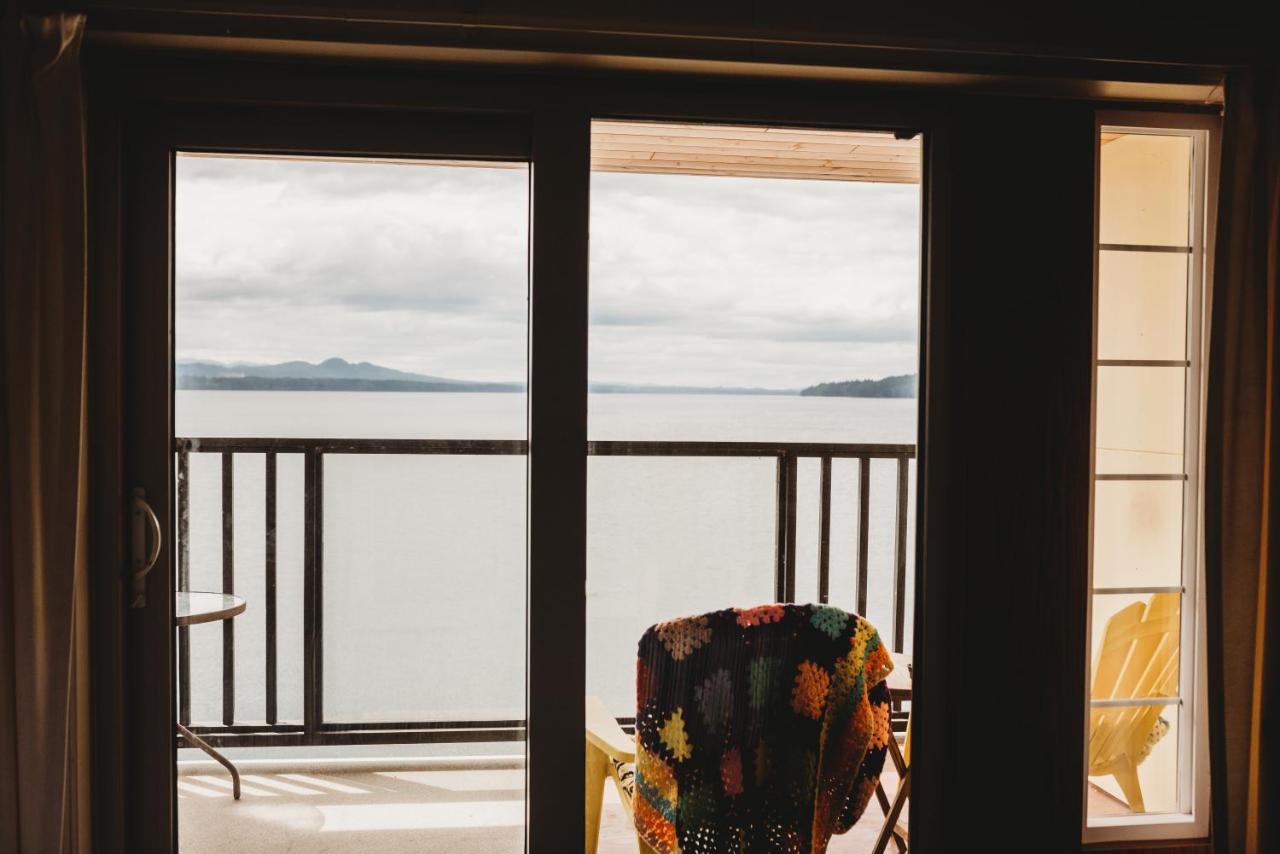 The Oceanfront Hotel Sointula Екстериор снимка